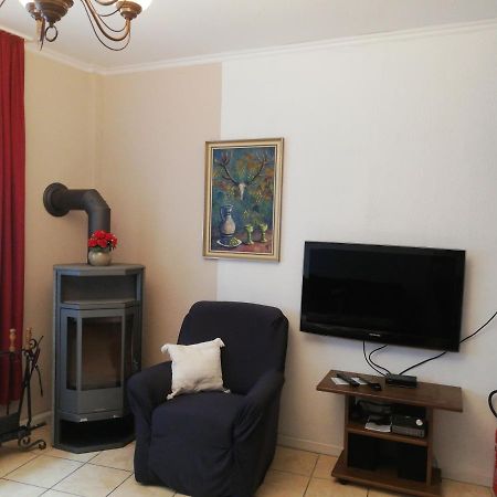 Appartamento Haus Zur Traube Klotten Esterno foto